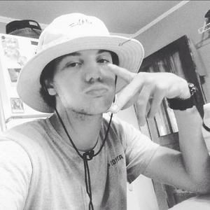 Meet your Posher, Brady